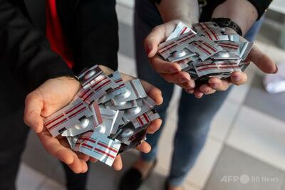 フランス急進左派、カトリックの国ポーランドに中絶薬届ける