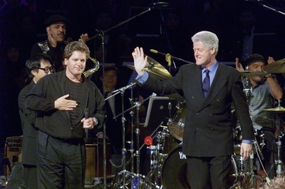 ヒラリー・クリントン氏の義弟、酒気帯び運転で捕まる