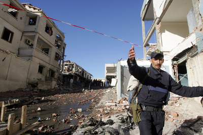 アルジェリアで警察署を狙った自爆攻撃　4人が死亡