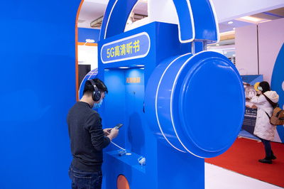 中国で電子書籍リーダーが撤退 単一機能に消費者離れ