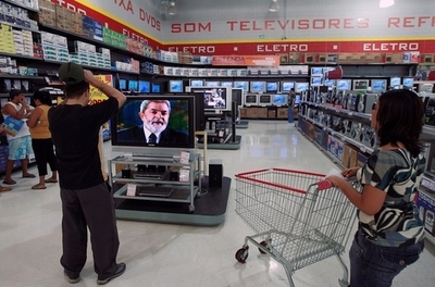 犯罪追跡番組の司会者に殺人疑惑、ブラジル