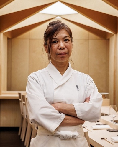 パリ「鮨しゅんえい」がミシュランの星獲得 女性すし職人で初