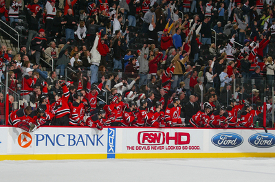 デビルズ シュートアウトの末にスラッシャーズに勝利