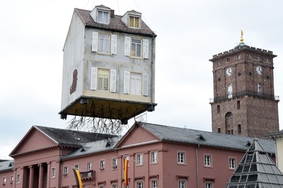 アート展を建設現場で、独