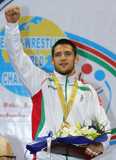 Yanakiev グレコローマン74キログラム級を制す