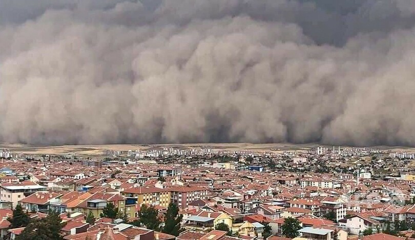 トルコ首都で巨大砂嵐 6人負傷 写真1枚 国際ニュース Afpbb News