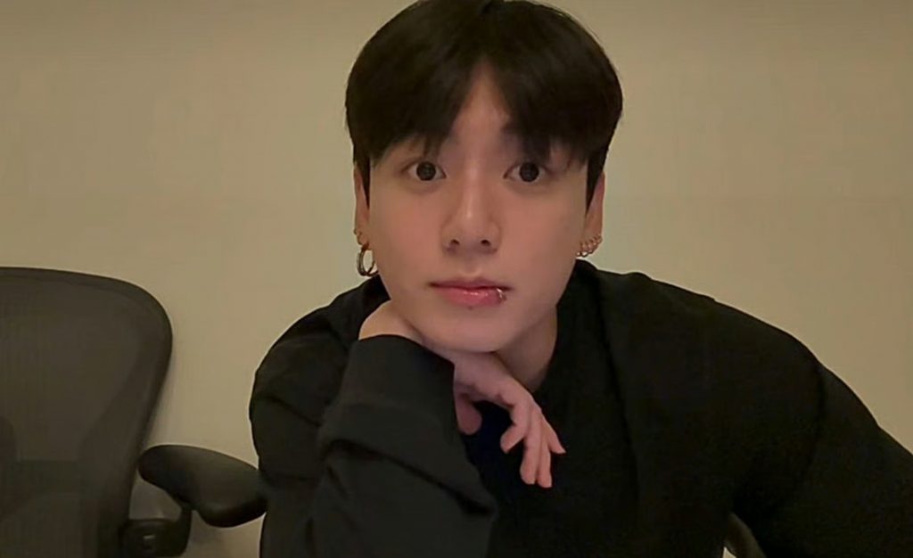 BTSジョングク、個人ライブで40曲熱唱 写真枚 国際ニュース：AFPBB News