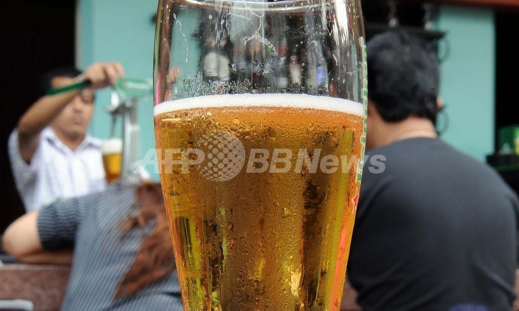 ハエも失恋するとやけ酒に走る?米研究 ハエも失恋するとやけ酒に走る?米研究