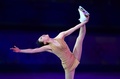 ソチ冬季五輪、フィギュアスケート・エキシビションの演技に臨む浅田真央（Mao Asada、2014年2月22日撮影）。(c)AFP/JOHN MACDOUGALL