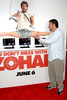 ニューヨーク（New York）のジーグフェルド・シアター（Ziegfeld Theater）で開催された映画『You Don’t Mess With The Zohan』の上映会に登場した、出演俳優のアダム・サンドラー（Adam Sandler、2008年6月4日撮影）。(c)AFP/Getty Images/Rob Loud