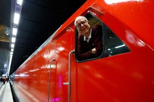 ベルリンとパリ結ぶ夜行列車、運行再開 9年ぶり