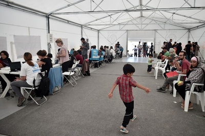 EU、難民受け入れ拒否の3か国に法的措置へ