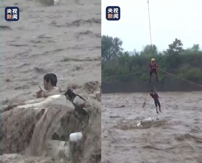 中国河北省で車ごと流された男性 消防士が「空から」救助