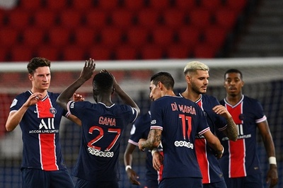 9人のPSGが劇的弾で今季初白星、指揮官「誇らしい」