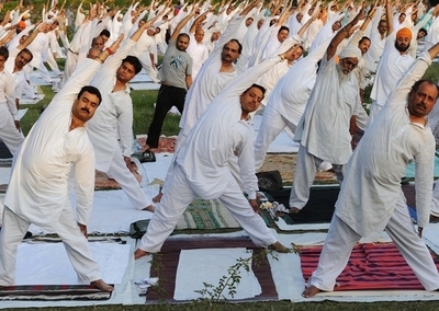 ヨガレッスン受講で刑期短縮、インド中部州