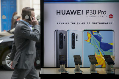 英で5Gサービス提供開始 ネットワーク機器にファーウェイ製品も