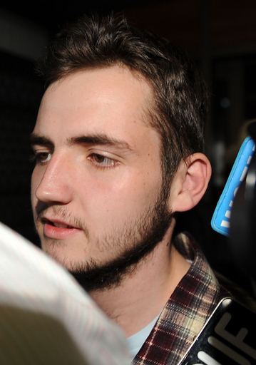 原野から生還の英19歳、「自分は大バカだった」