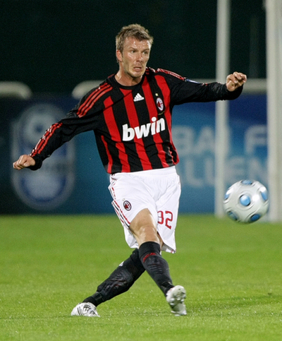 ACミラン ベッカムのデビュー戦でハンブルガーSV下す