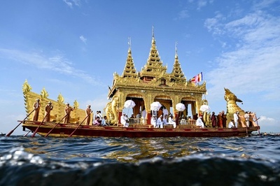 喜びと悲しみ入り交じり…祭り再開 ミャンマー・インレー湖