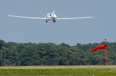 無人機でハリケーンを「偵察」、NASAのHS3ミッション