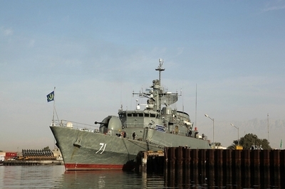 イラン艦艇2隻がスエズ運河入り、シリア行きか