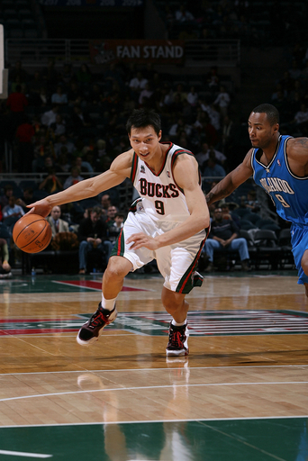 バックス マジックを降す