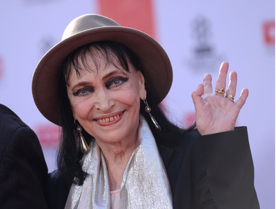 フランスの女優アンナ・カリーナさん死去、79歳