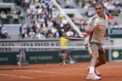 フェデラーが全仏3回戦進出、かつてのライバルの息子と対戦へ