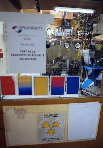 無いはずのプルトニウムを発見、解体中の仏核施設から