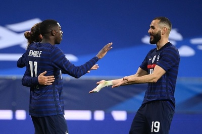 フランスが快勝、代表復帰のベンゼマPK失敗も「良い兆し」