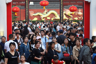 「中国の人口はマイナスに転じた」、国家統計局が否定