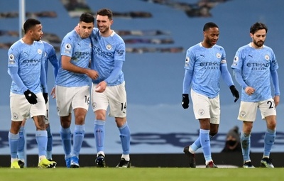 マンCがスパーズ撃破 リバプールはまたGKミスで逆転負け