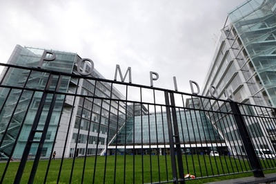 顔面移植で拒絶反応、史上初の再移植 顔がない状態で2か月 仏