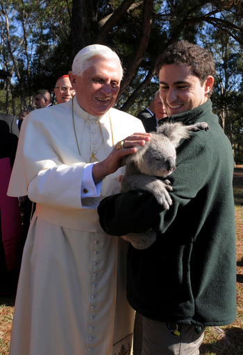 コアラなどがローマ法王を表敬訪問、オーストラリア