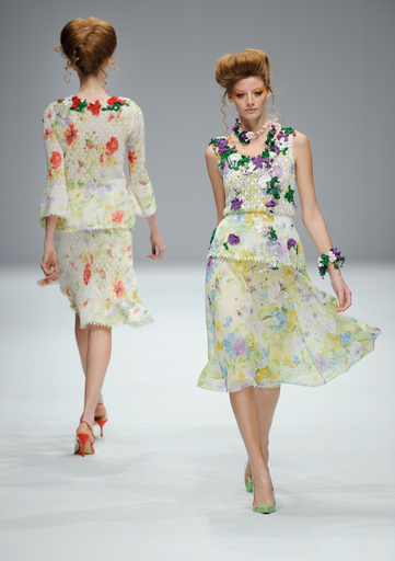 ＜11年春夏東京コレクション＞ユキコ ハナイ、新作を発表