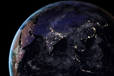 宇宙から見た夜の地球 NASA公開