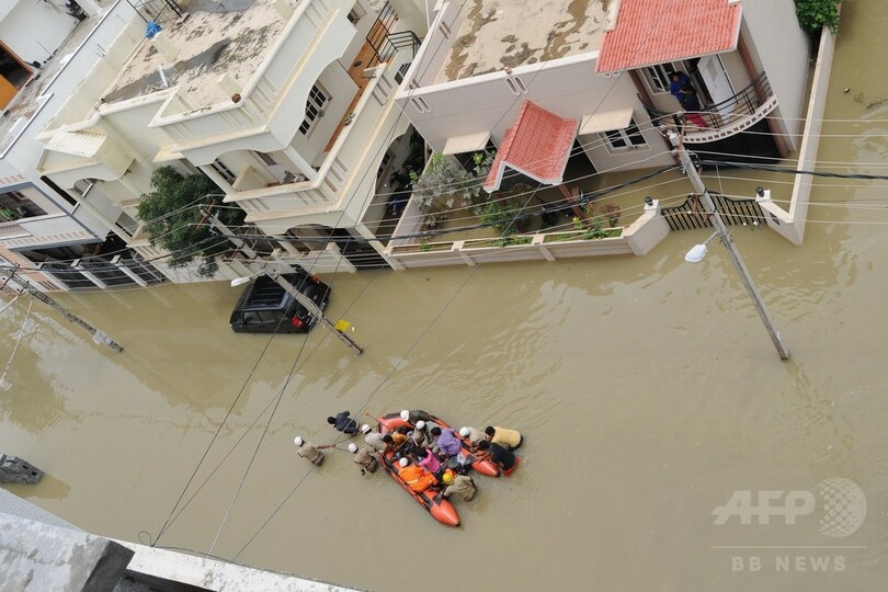 インド各地でモンスーンの豪雨被害、洪水により50人以上死亡
