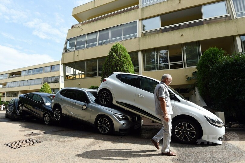 南仏洪水、捜索続く 環境問題で「決断を」仏大統領呼び掛け