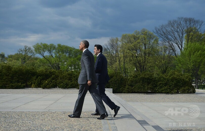 安倍首相、オバマ大統領とリンカーン記念館をサプライズ訪問