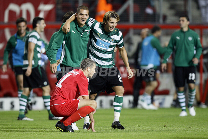 スポルティング リスボン アウェーゴールでプレーオフ進出 写真3枚 国際ニュース Afpbb News