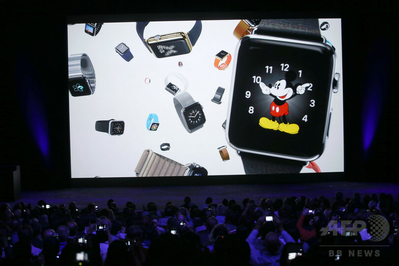 アップル、スマートウオッチと大画面iPhoneを発表