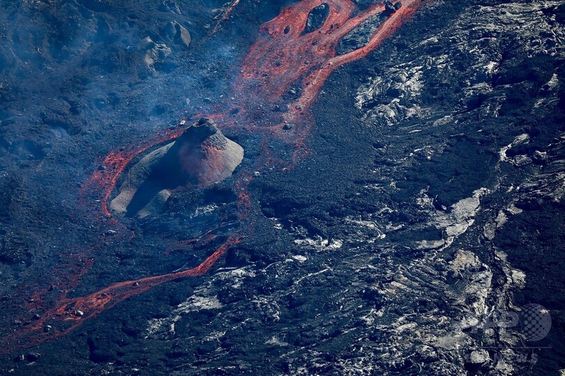 フルネーズ火山で噴火活動を確認、仏領レユニオン島