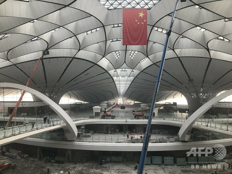 6月末の開港に向けて建設進む 北京大興国際空港ターミナルを報道機関に公開