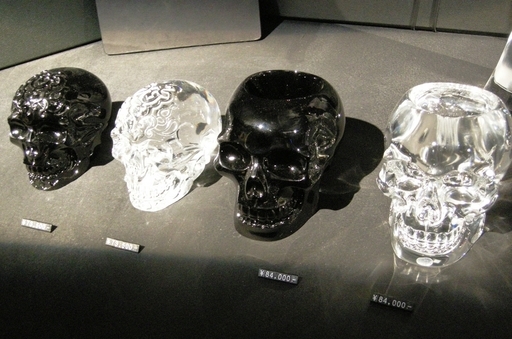 新生HOYAクリスタル、「生意気」とコラボ展 写真8枚 国際ニュース