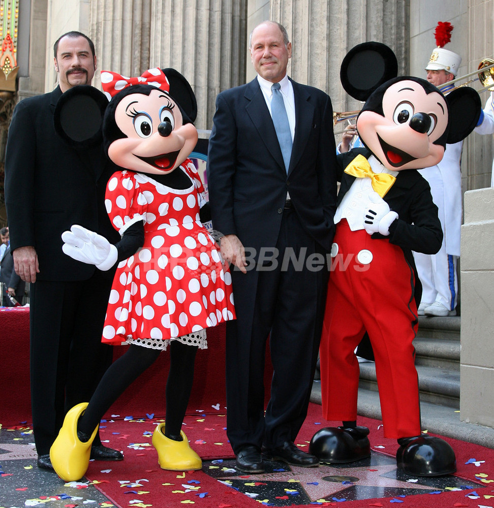 ディズニーの元ceoがハリウッドの殿堂入り ジョン トラヴォルタが祝福 写真5枚 国際ニュース Afpbb News