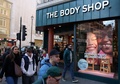 英ロンドン中心部のザ・ボディショップの店舗（2024年2月12日撮影）。(c)Daniel LEAL / AFP