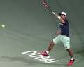 テニス、ドバイ・テニス選手権、男子シングルス1回戦。リターンを打つ西岡良仁（2018年2月26日撮影）。(c)AFP PHOTO / KARIM SAHIB