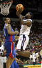 ゴール下へ切れ込みシュート体勢へ入る米国のレブロン・ジェームズ（%%LeBron James%%）。(c)AFP/Getty Images Jamie Squire