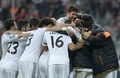 サッカー欧州チャンピオンズリーグ2013-14（UEFA Champions League 2013-14）準決勝第2戦、バイエルン・ミュンヘン（Bayern Munich）対レアル・マドリード（Real Madrid）。勝利を喜ぶレアル・マドリードの選手（2014年4月29日撮影）。(c)AFP/CHRISTOF STACHE