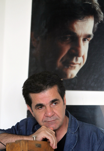 「反体制的」、イラン映画監督パナヒ氏に禁錮6年